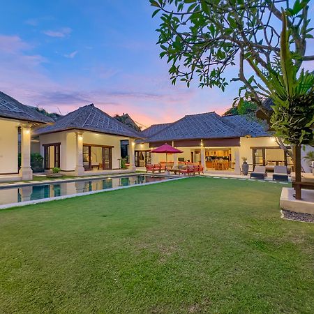 Villa Bugis Drupadi Seminyak Exterior photo