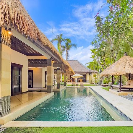 Villa Bugis Drupadi Seminyak Exterior photo