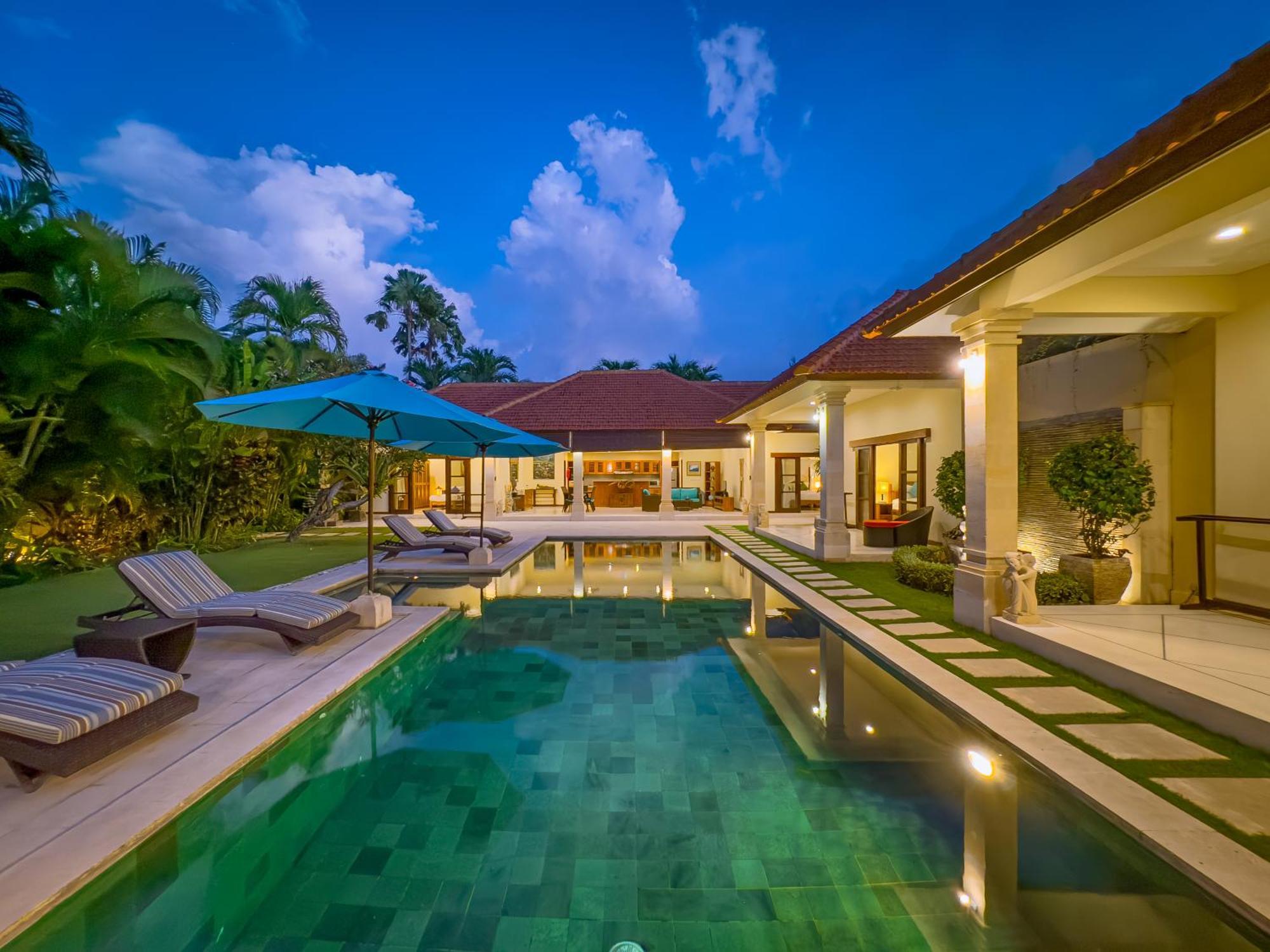 Villa Bugis Drupadi Seminyak Exterior photo