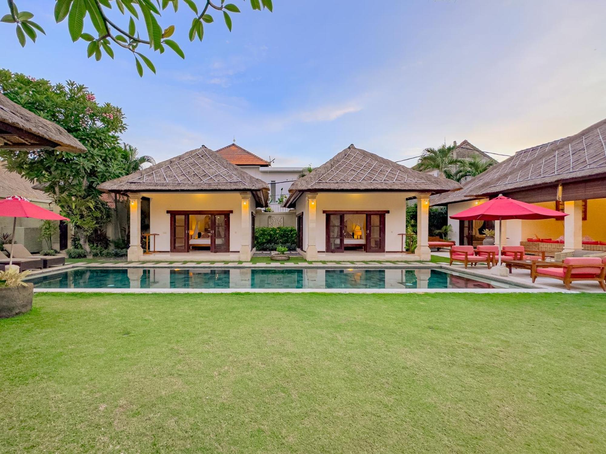 Villa Bugis Drupadi Seminyak Room photo