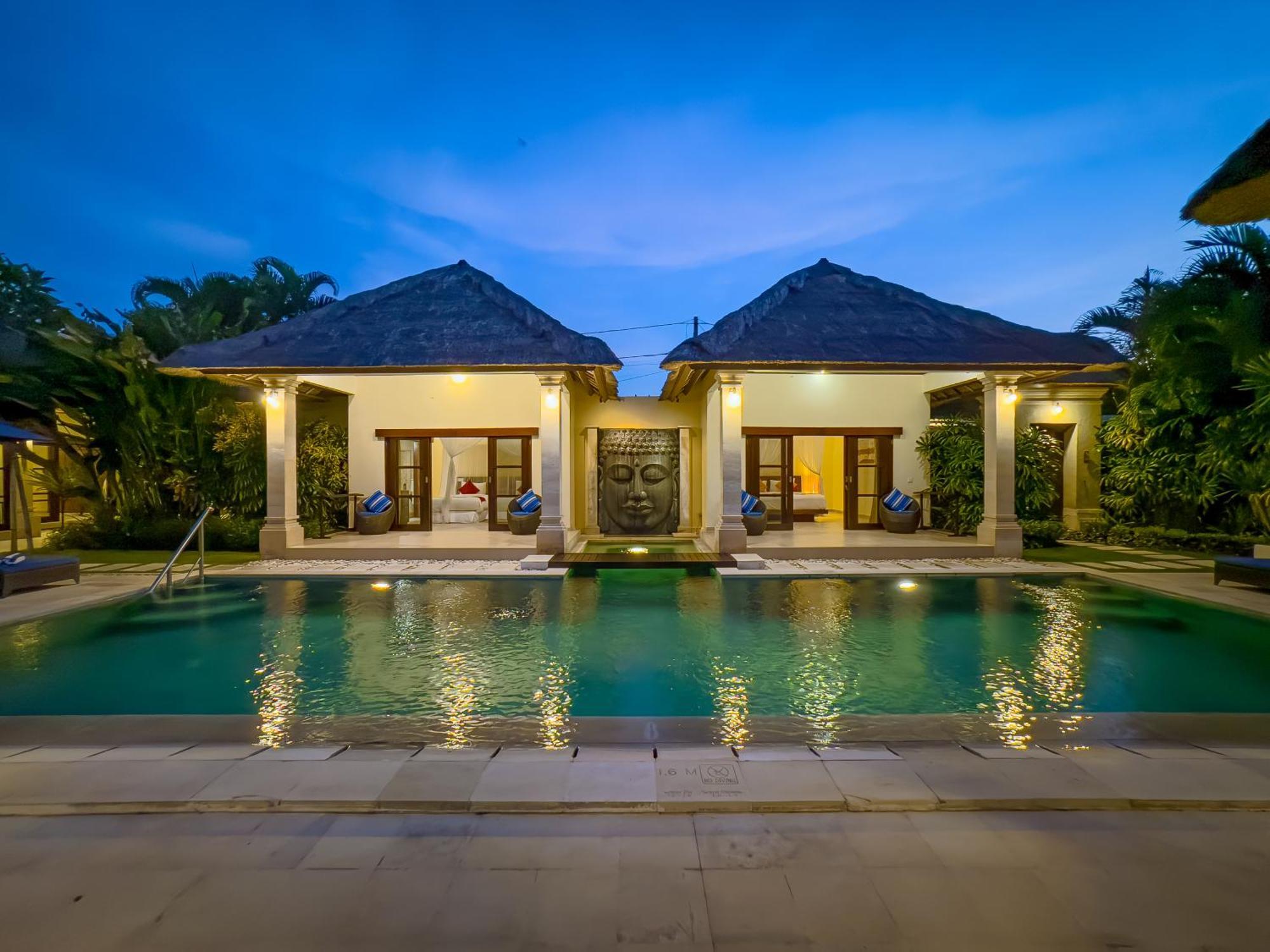 Villa Bugis Drupadi Seminyak Room photo