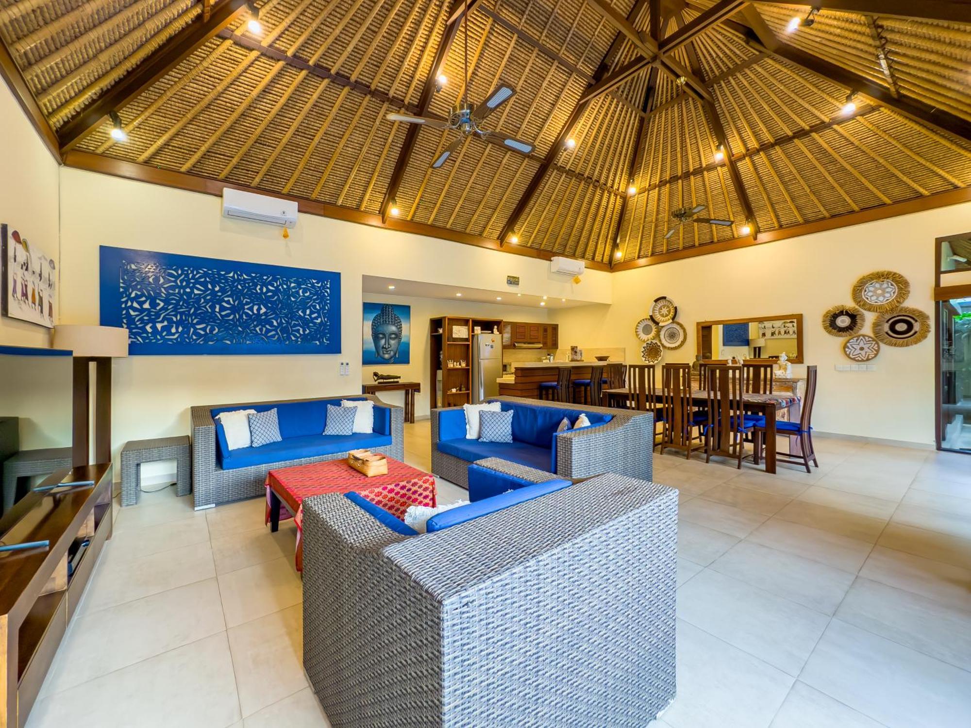 Villa Bugis Drupadi Seminyak Room photo