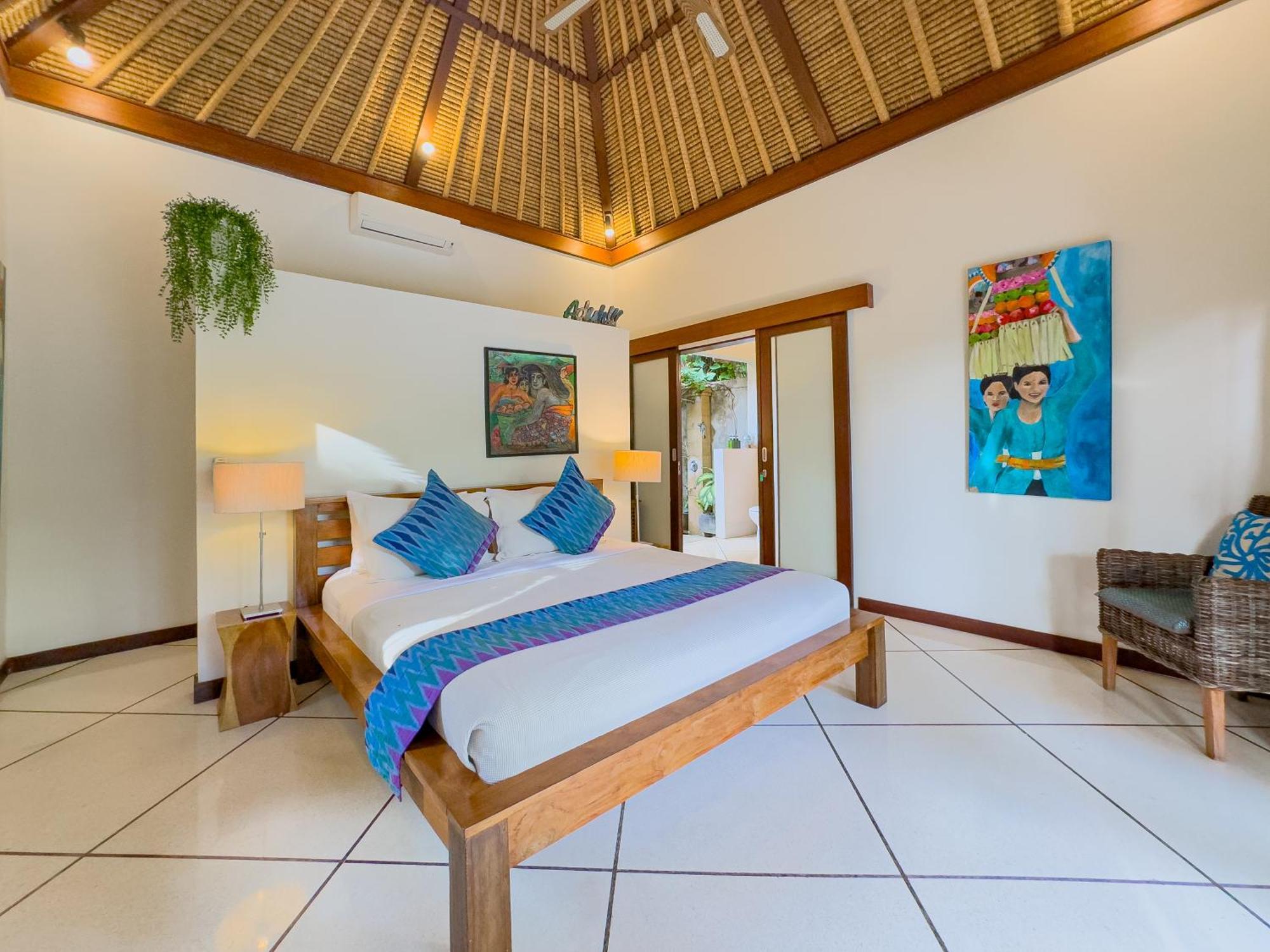 Villa Bugis Drupadi Seminyak Room photo